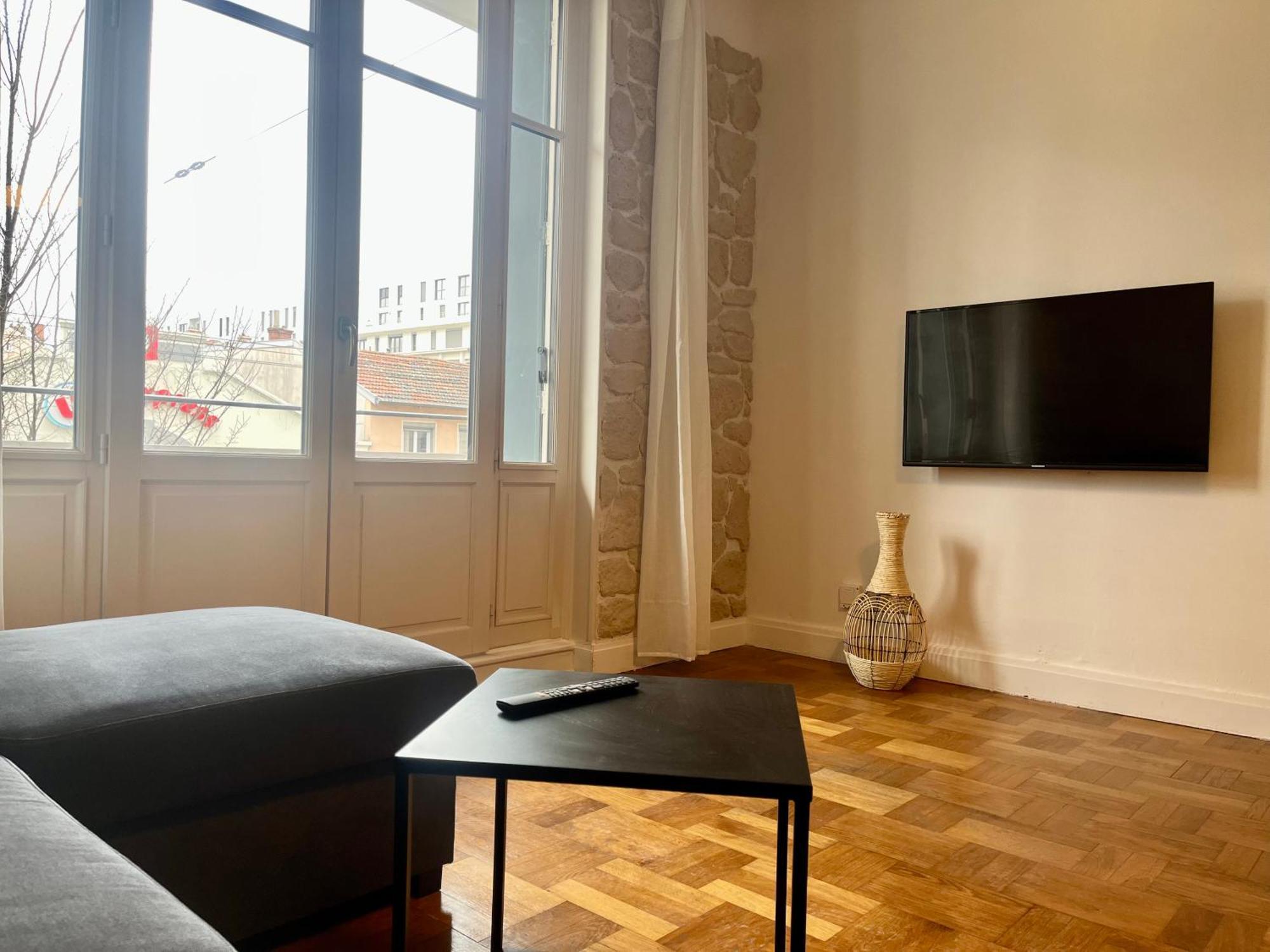 Suite Corneille Лион Екстериор снимка