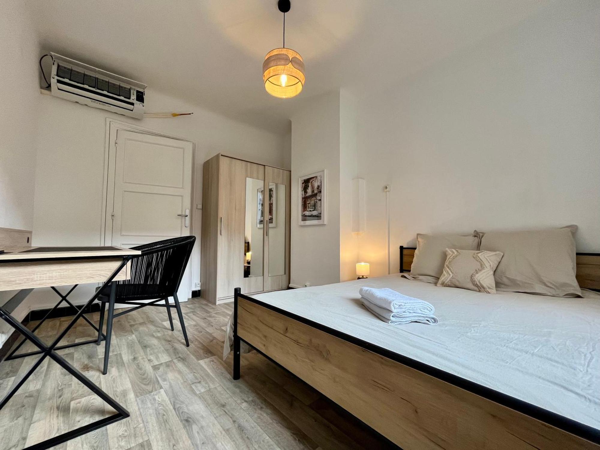 Suite Corneille Лион Екстериор снимка